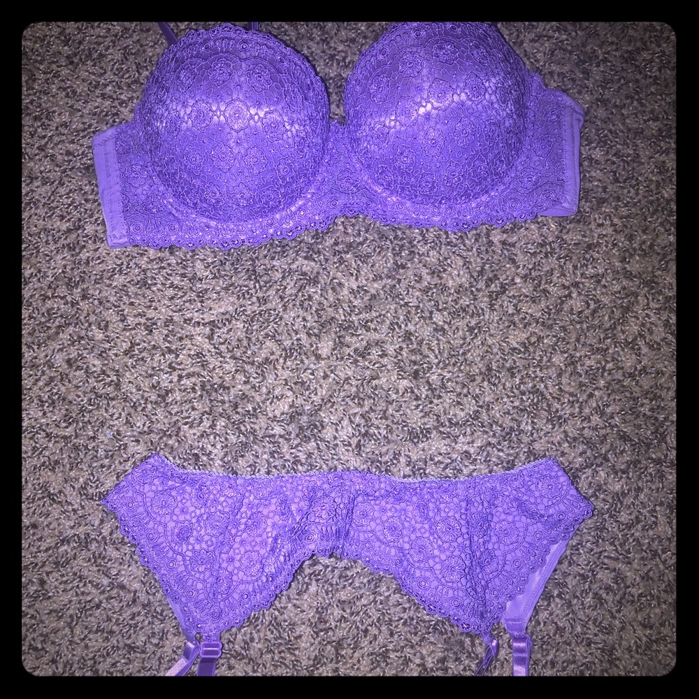 Fredericks push up bra and garter